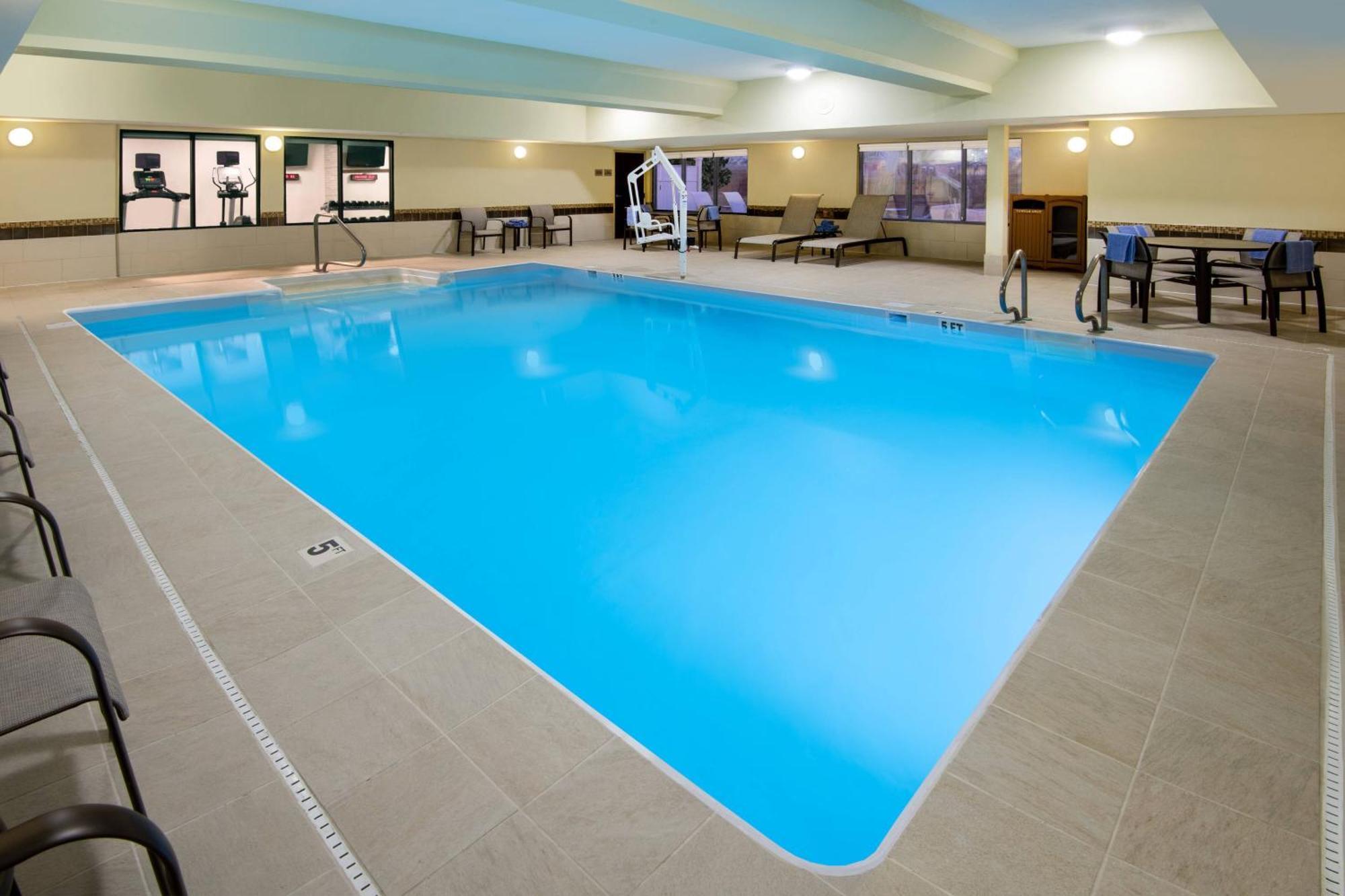 Courtyard Indianapolis At The Capitol Hotel Bagian luar foto